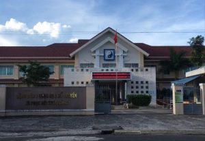 Bệnh viện Y học Cổ truyền Phục hồi chức năng Bình Thuận đã điều chỉnh nguồn vốn thanh toán từ nguồn chi thường xuyên sang nguồn thu dịch vụ khám chữa bệnh nhưng không báo cáo